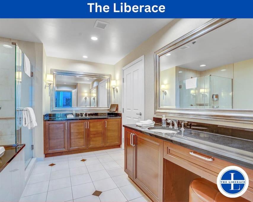 The Liberace Aparthotel Las Vegas Exterior photo